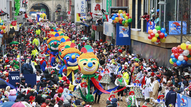 Khung cảnh lễ hội Karneval tại Đức