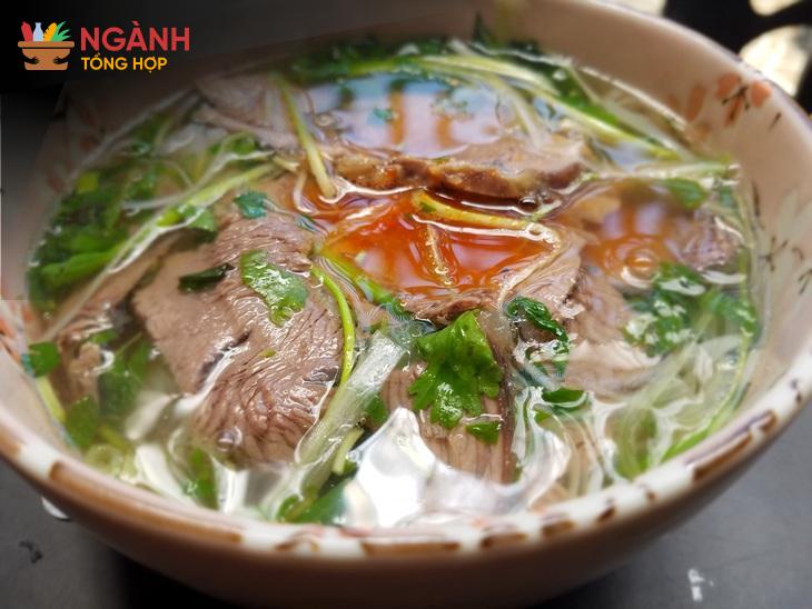 Mẹo Nấu Phở Bò Hà Nội Ngon Như Ngoài Hàng